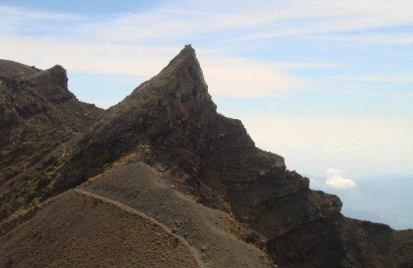 Mt. Meru-01